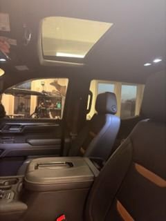 Used 2022 GMC Sierra 1500 AT4 w/ AT4 Premium Package image 8