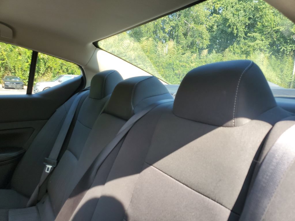 Used 2025 Nissan Altima 2.5 SV AWD/4WD image 11
