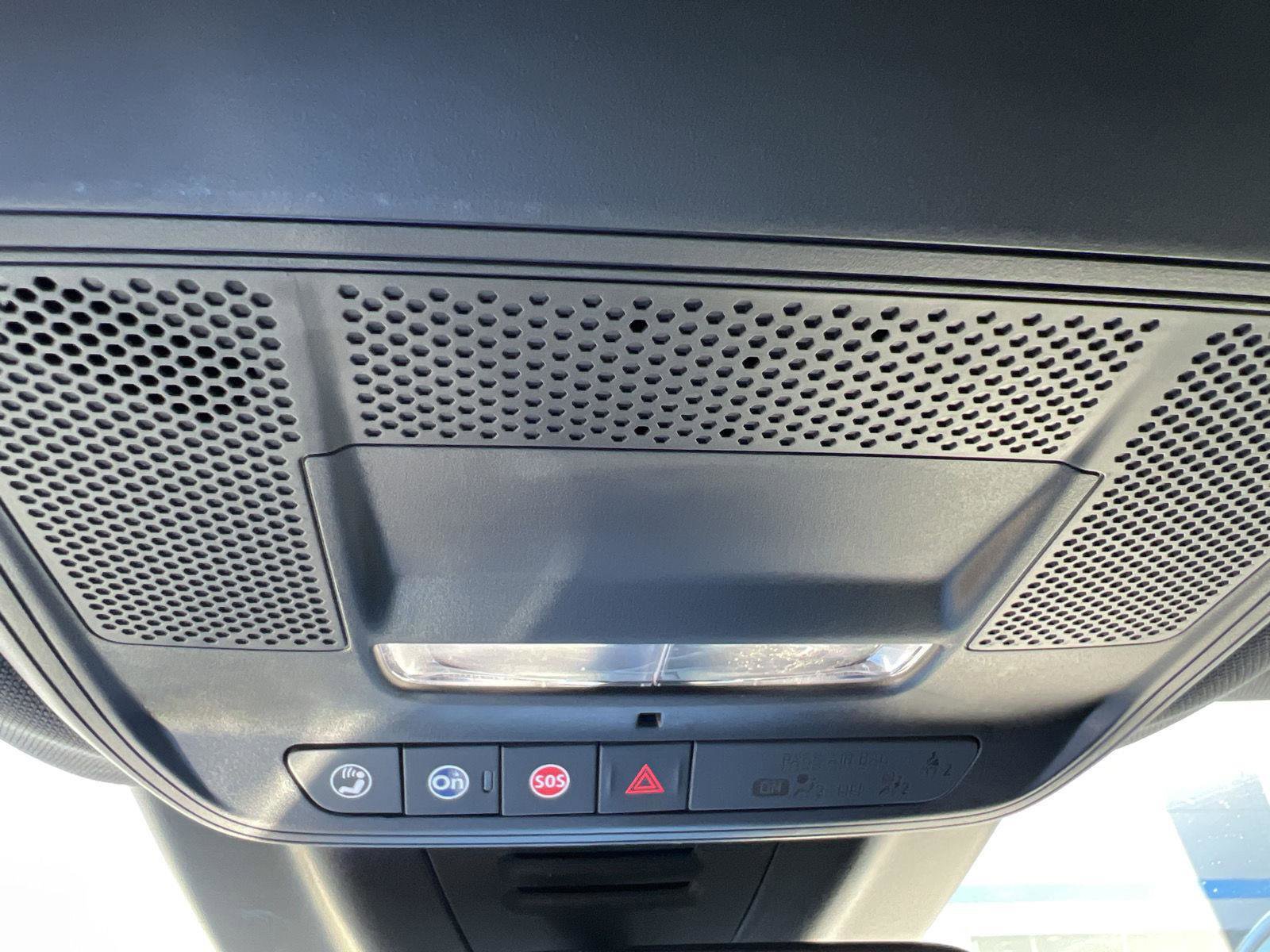 New 2026 Chevrolet Equinox EV LT image 31