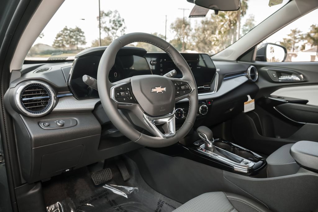 New 2026 Chevrolet Trax LT w/ Driver Confidence Package FWD image 15