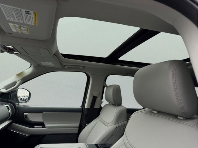 New 2026 Ford Expedition Active image 11