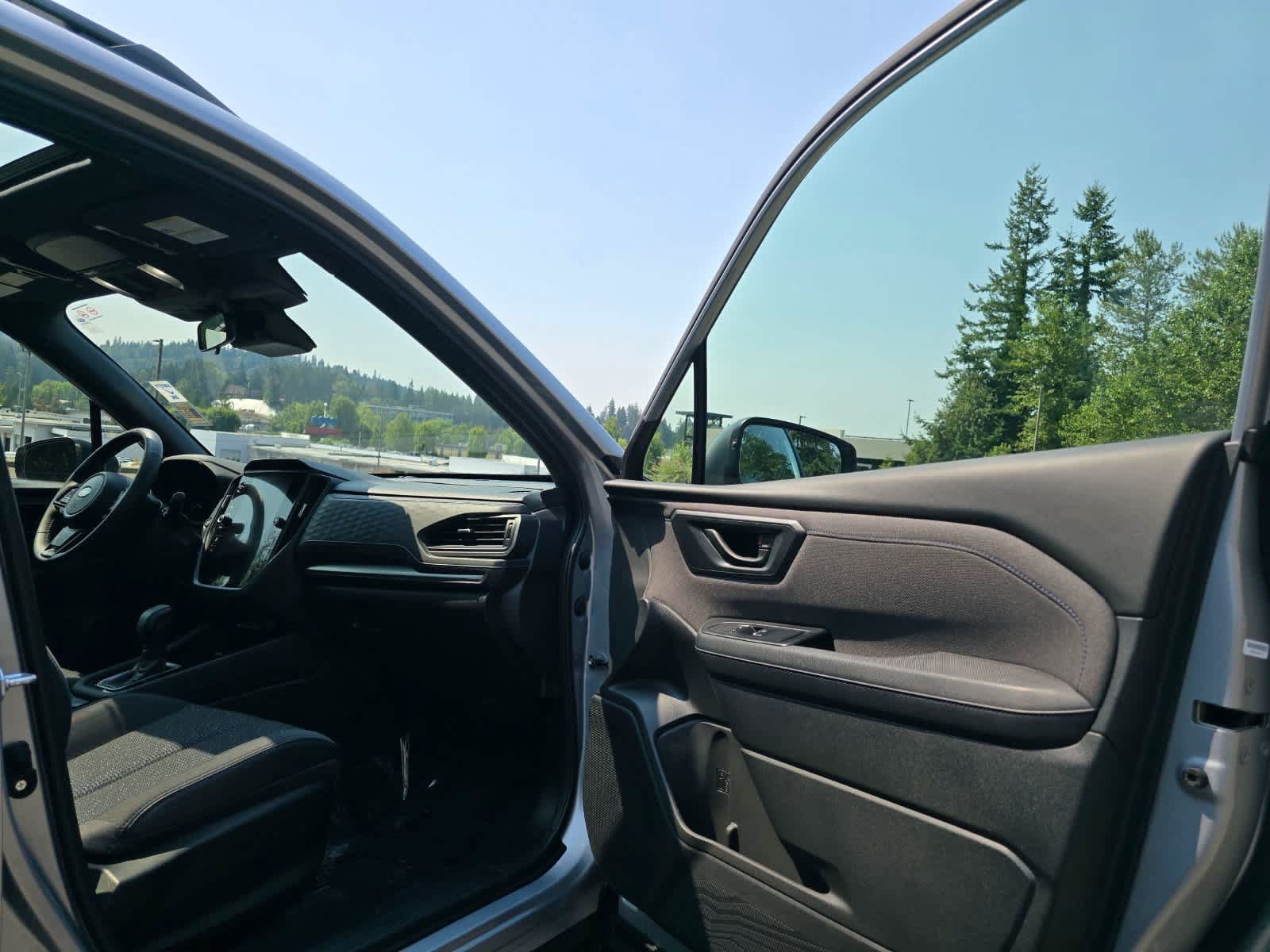 Certified 2025 Subaru Forester Premium AWD/4WD image 27