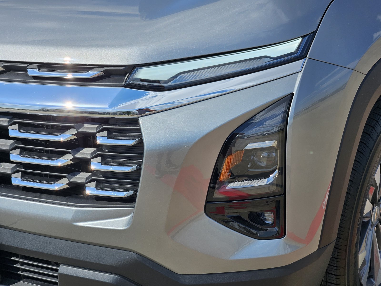 New 2027 Chevrolet Equinox LT w/ Safety and Technology Package FWD image 10