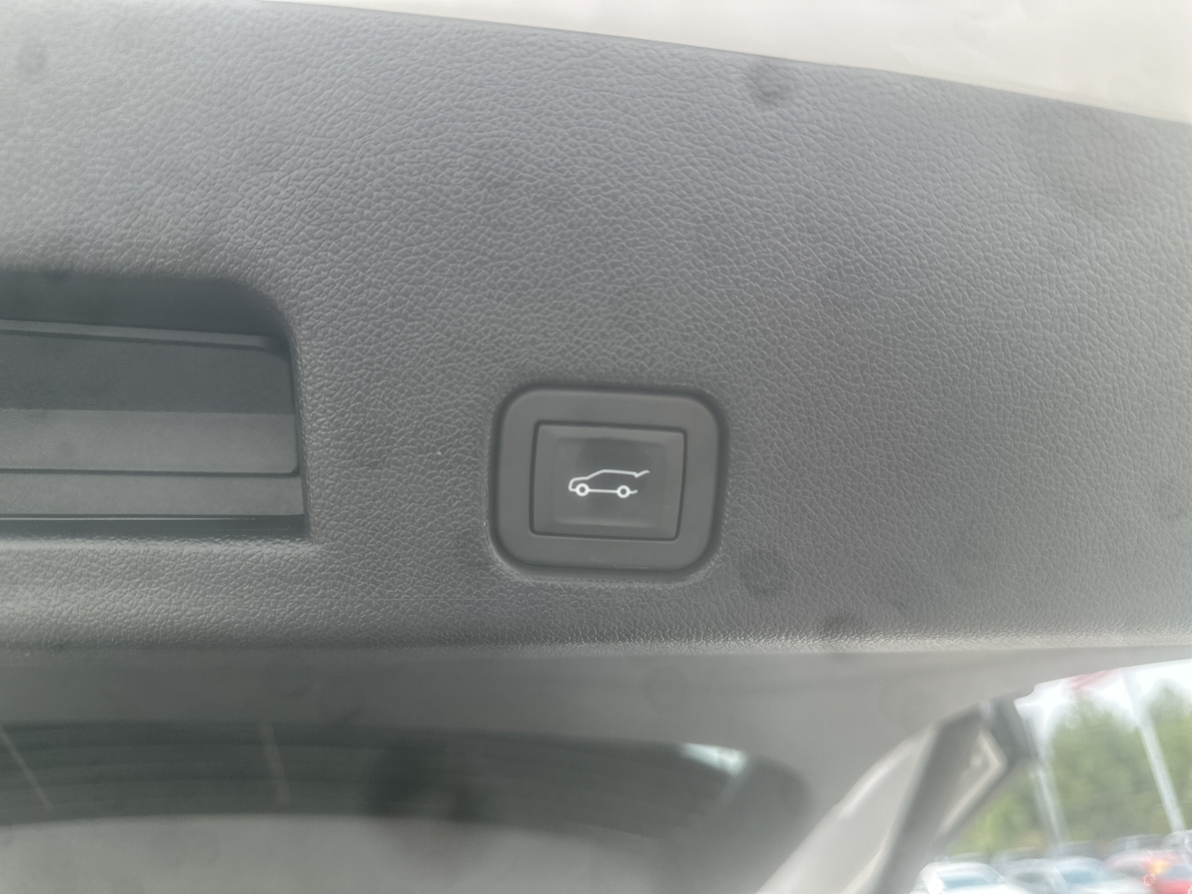 Used 2025 Buick Enclave Preferred w/ Power Package FWD image 6