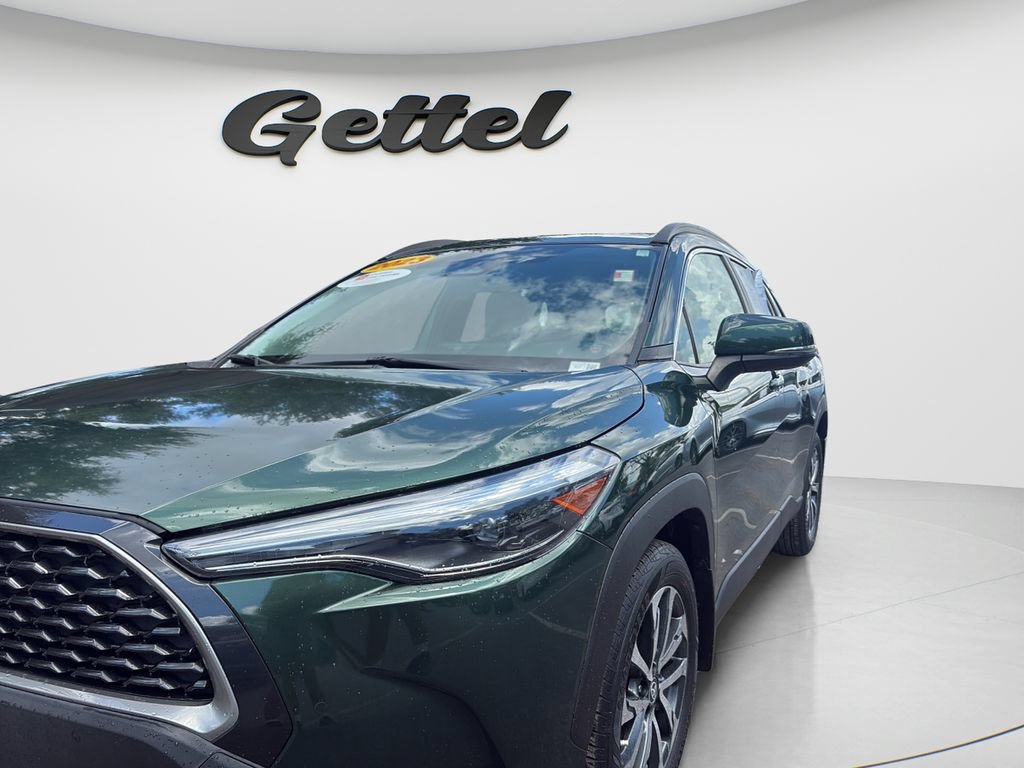 Used 2023 Toyota Corolla Cross XLE FWD image 9