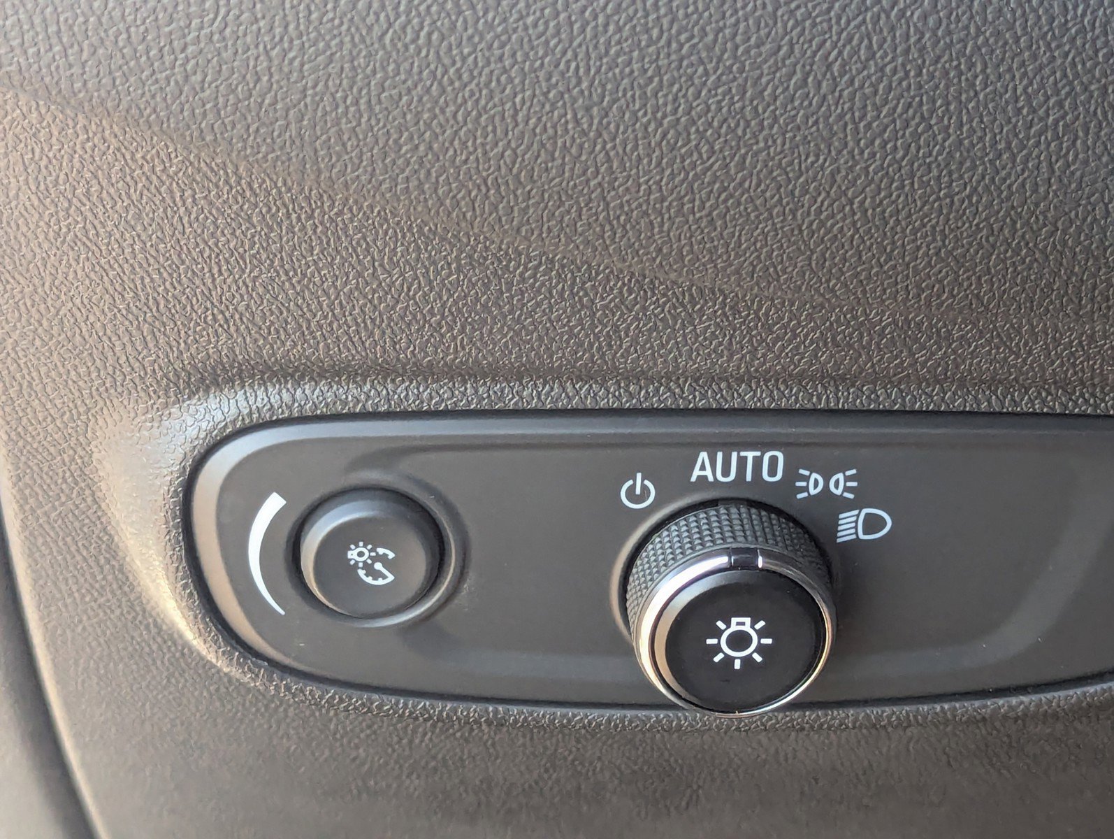 Used 2023 Chevrolet Equinox LT image 34