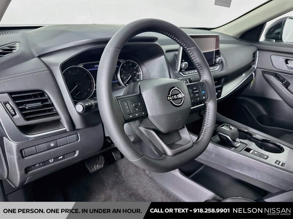 New 2026 Nissan Rogue Dark Armor FWD image 9