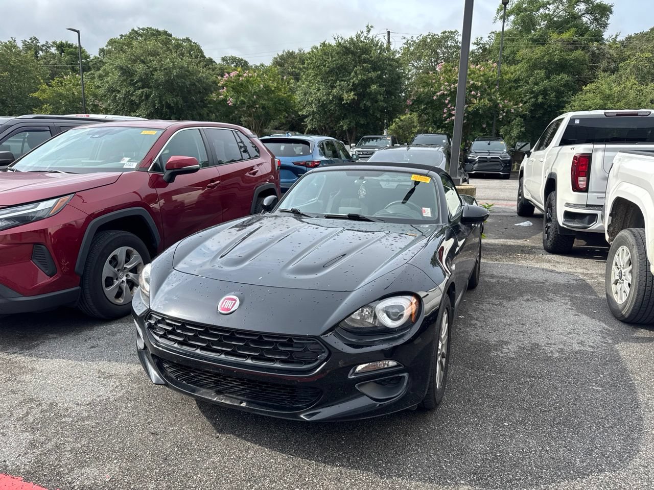 Used 2017 FIAT 124 Spider Classica RWD video 1
