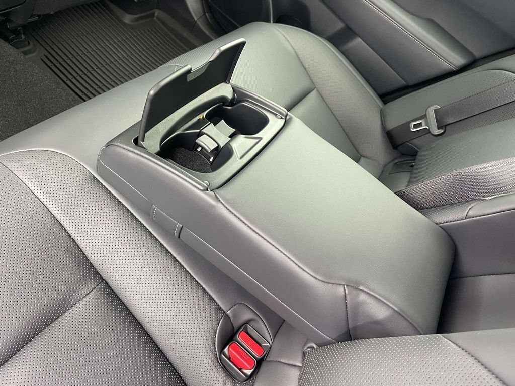 Used 2026 Toyota Crown AWD/4WD image 10