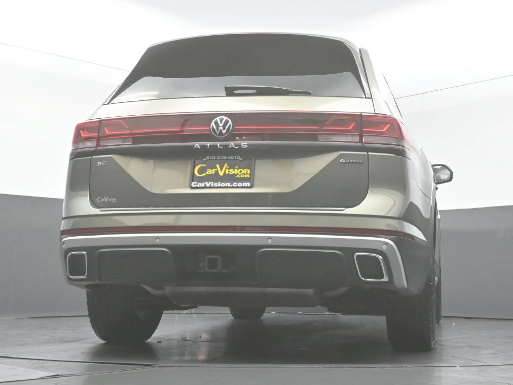 Used 2025 Volkswagen Atlas Peak Edition SE AWD/4WD image 46