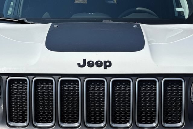 Used 2023 Jeep Renegade Latitude AWD/4WD image 47