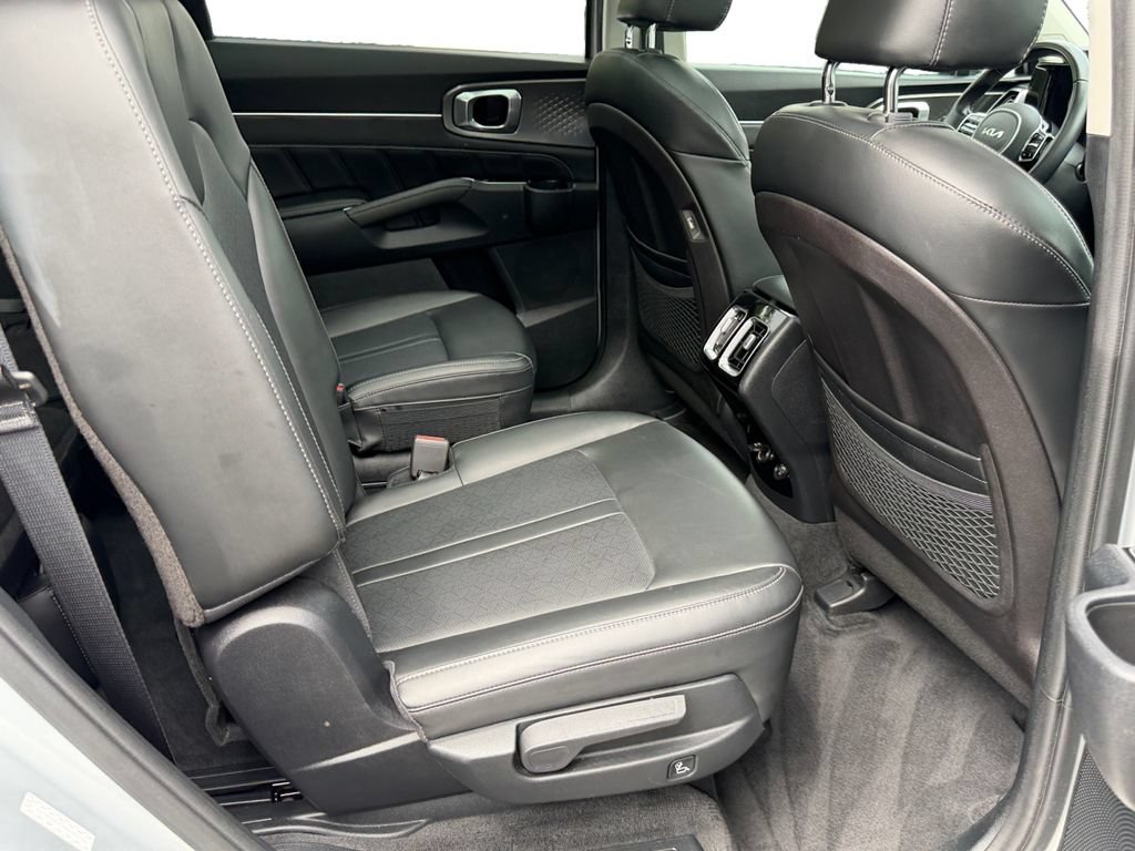 Certified 2022 Kia Sorento SX AWD/4WD image 10