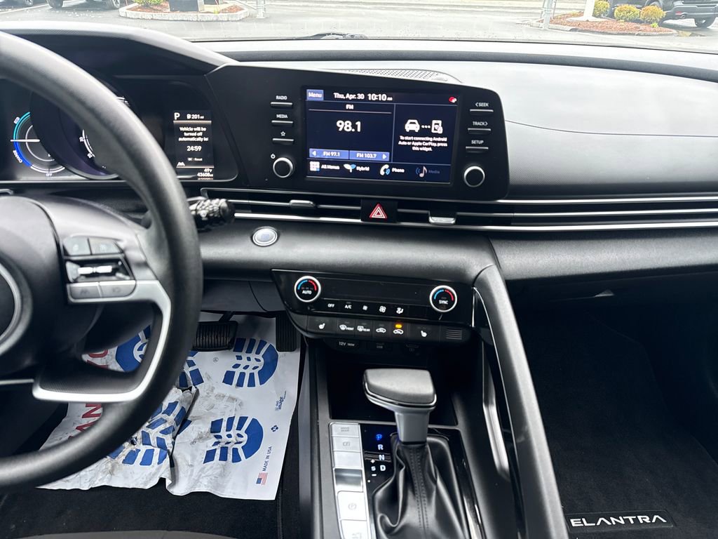 Used 2023 Hyundai Elantra Blue w/ Preferred Accessory Package FWD image 17