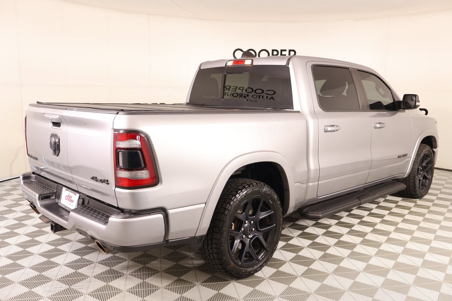 Used 2022 RAM 1500 Laramie AWD/4WD image 21