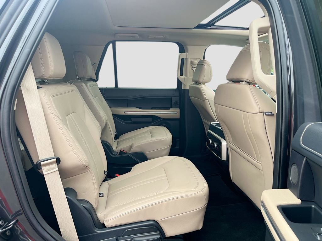 Used 2024 Ford Expedition Limited image 30