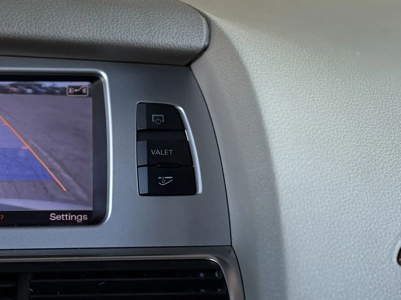 Used 2012 Audi Q7 TDI Premium Plus image 31