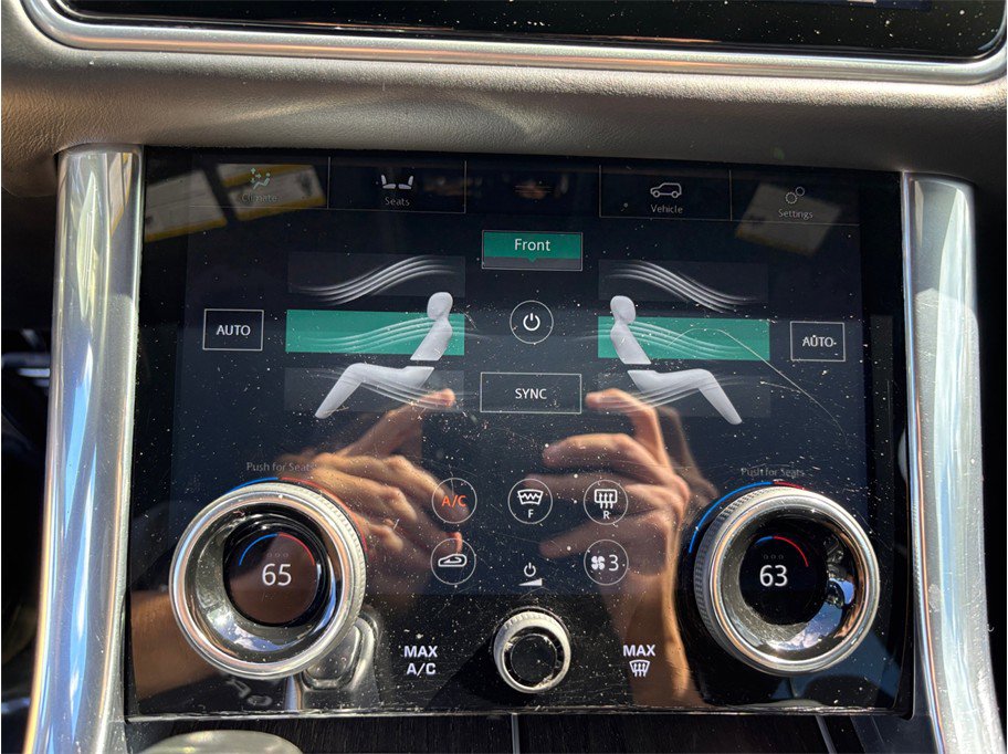Used 2018 Land Rover Range Rover Sport HSE Dynamic image 34
