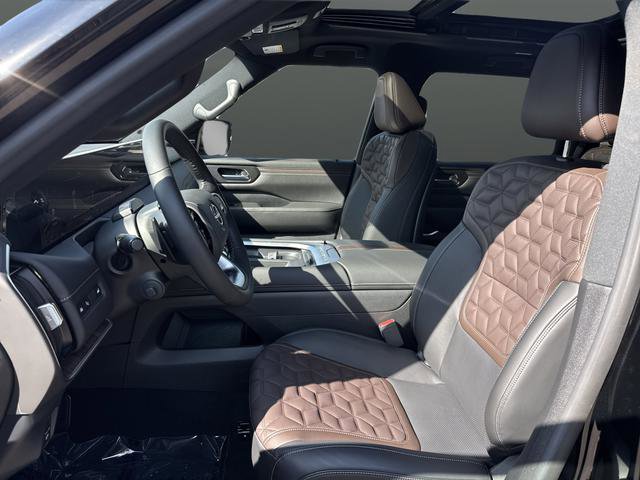 New 2026 Nissan Armada Platinum w/ Convenience Package image 4