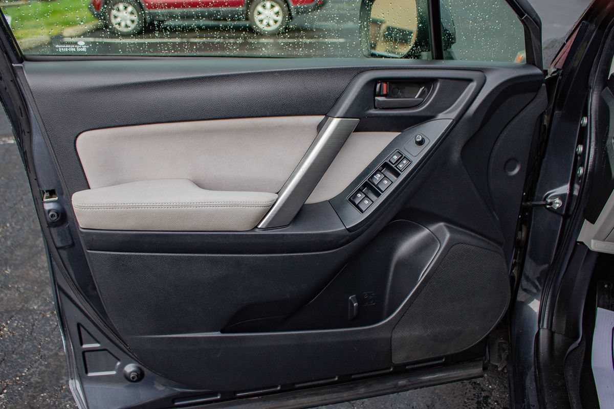 Used 2015 Subaru Forester 2.5i Premium AWD/4WD image 13