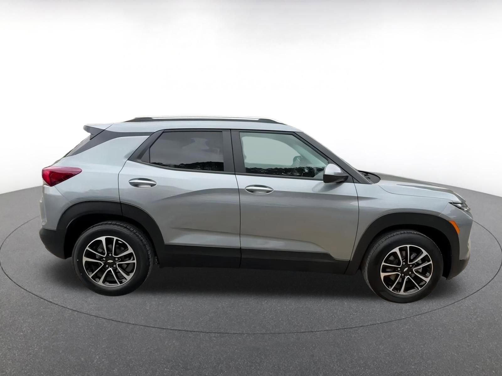 Used 2025 Chevrolet TrailBlazer LT image 16