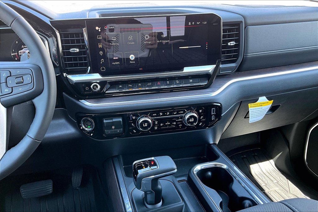 Used 2026 GMC Sierra 1500 SLT AWD/4WD image 16