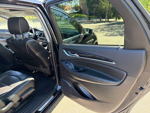 Used 2021 Buick Enclave Avenir w/ Avenir Technology Package AWD/4WD image 25