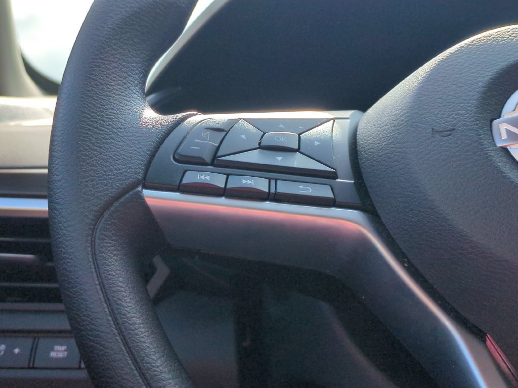 Used 2025 Nissan Altima 2.5 SV FWD image 20