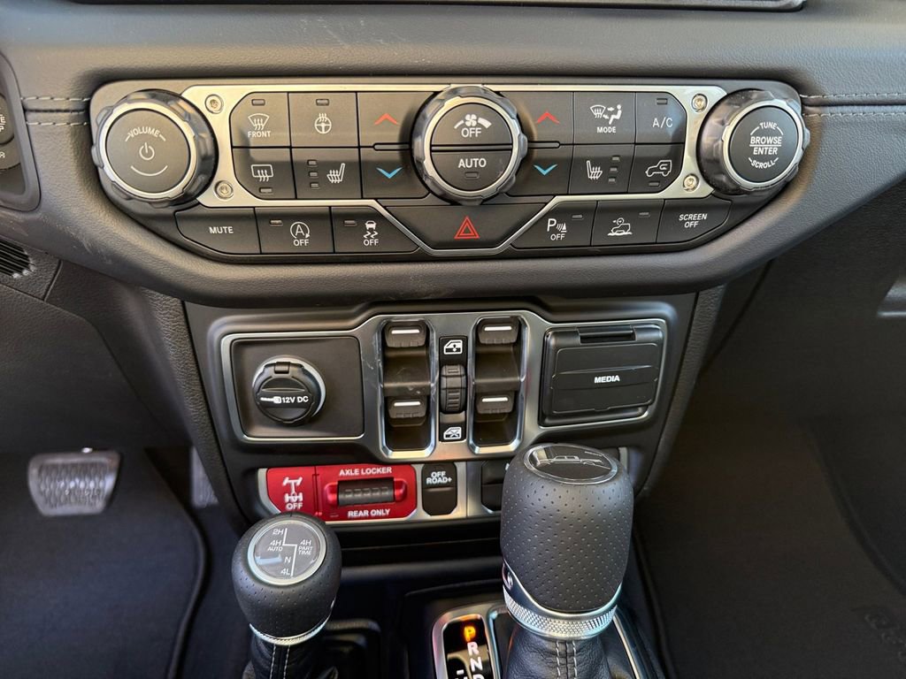 New 2026 Jeep Gladiator Mojave image 22