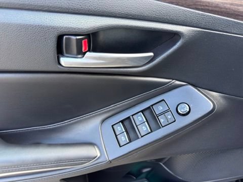 Used 2019 Toyota Avalon XLE w/ Moonroof Package FWD image 17