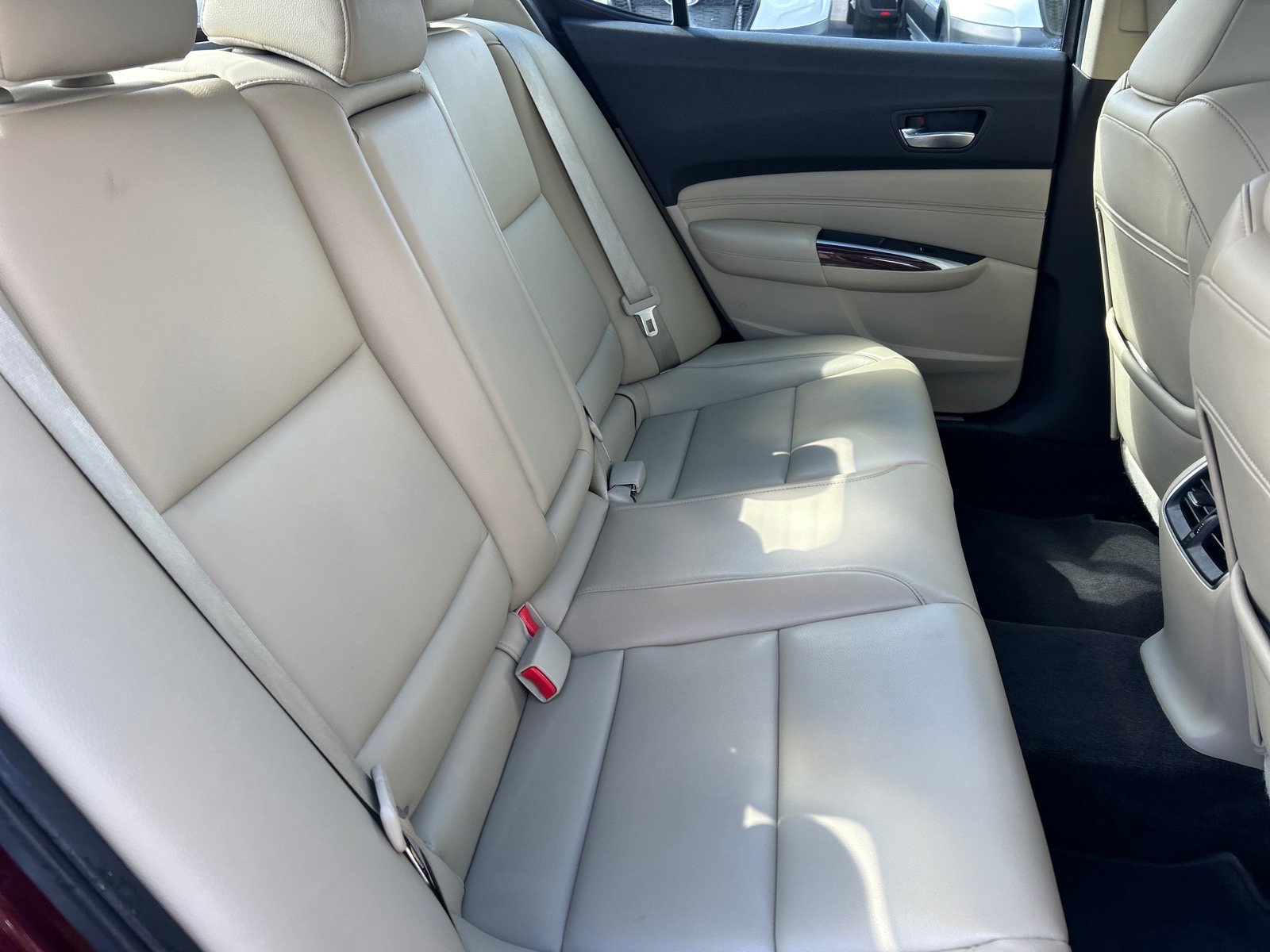 Used 2016 Acura TLX image 19