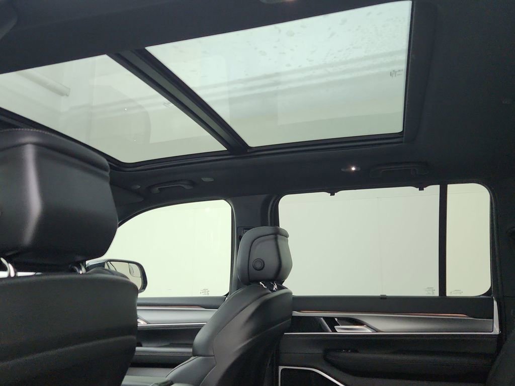 New 2026 Jeep Grand Wagoneer L Limited image 31