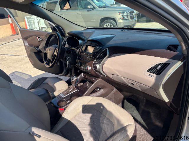 Used 2015 Hyundai Tucson SE image 29