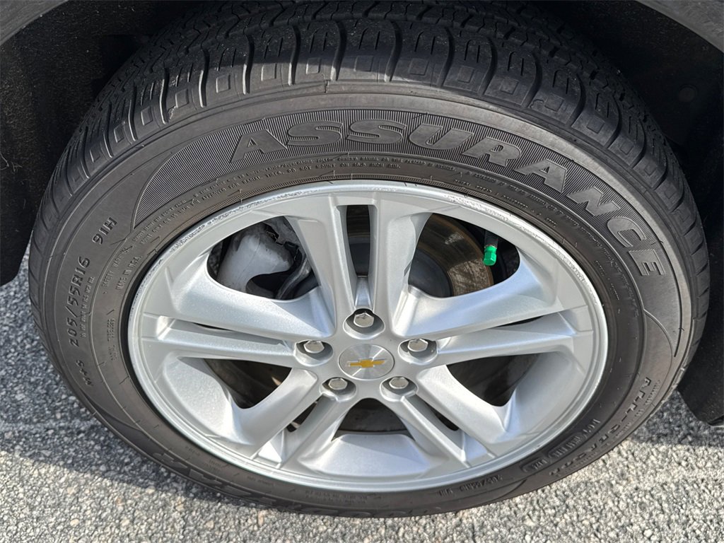 Used 2018 Chevrolet Cruze LT w/ Convenience Package image 17