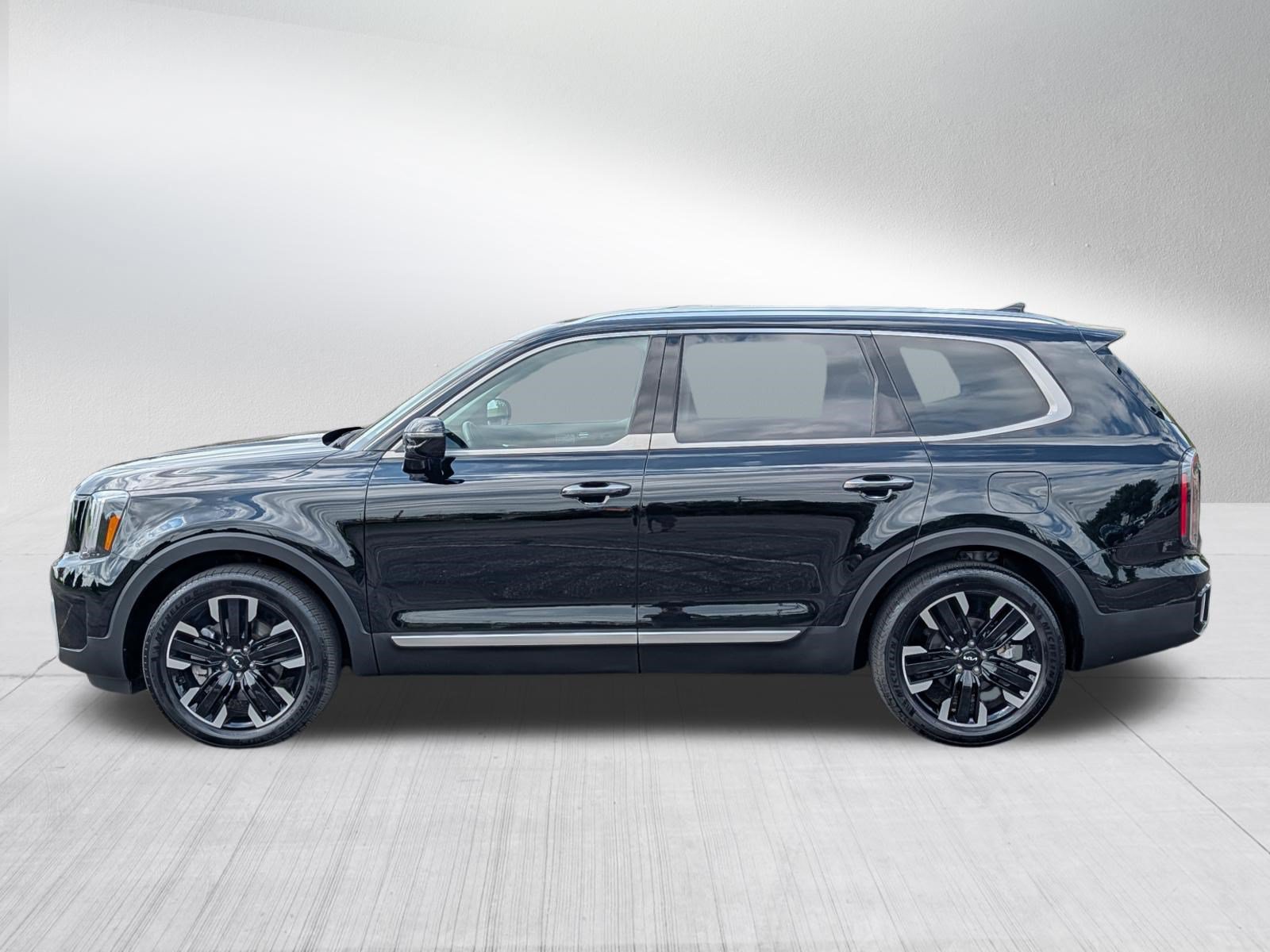 Certified 2025 Kia Telluride SX w/ SX Captain's Chair Package AWD/4WD image 4