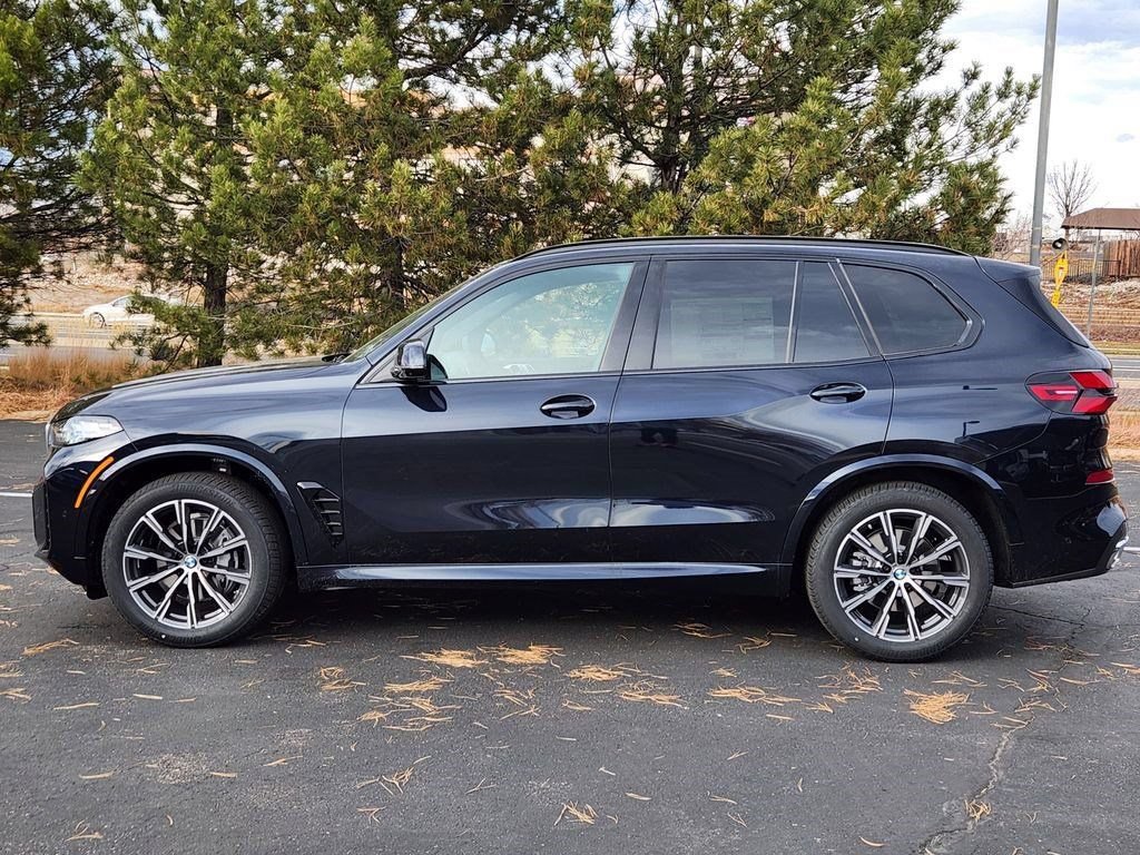 Used 2026 BMW X5 xDrive40i w/ M Sport Package AWD/4WD image 2