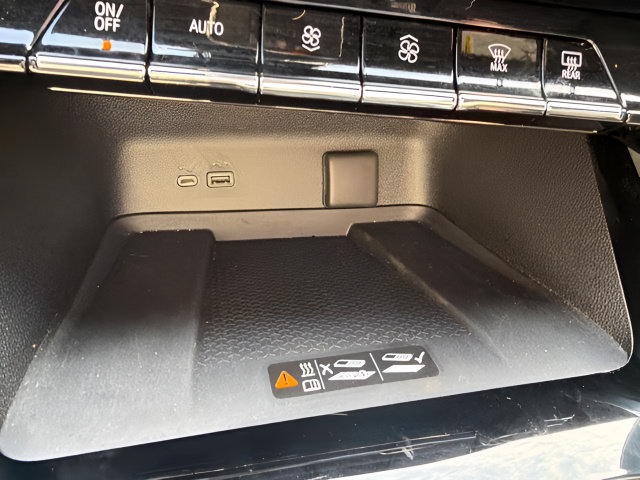 Used 2026 Chevrolet Traverse RS w/ LPO, Floor Liner Package AWD/4WD image 21
