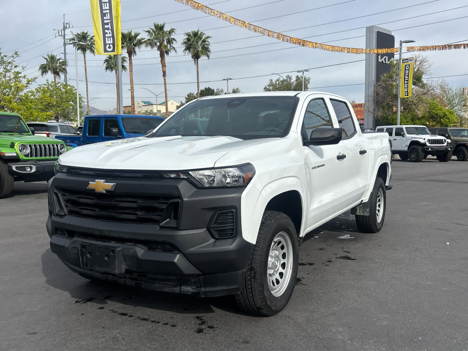 Used 2023 Chevrolet Colorado W/T image 2