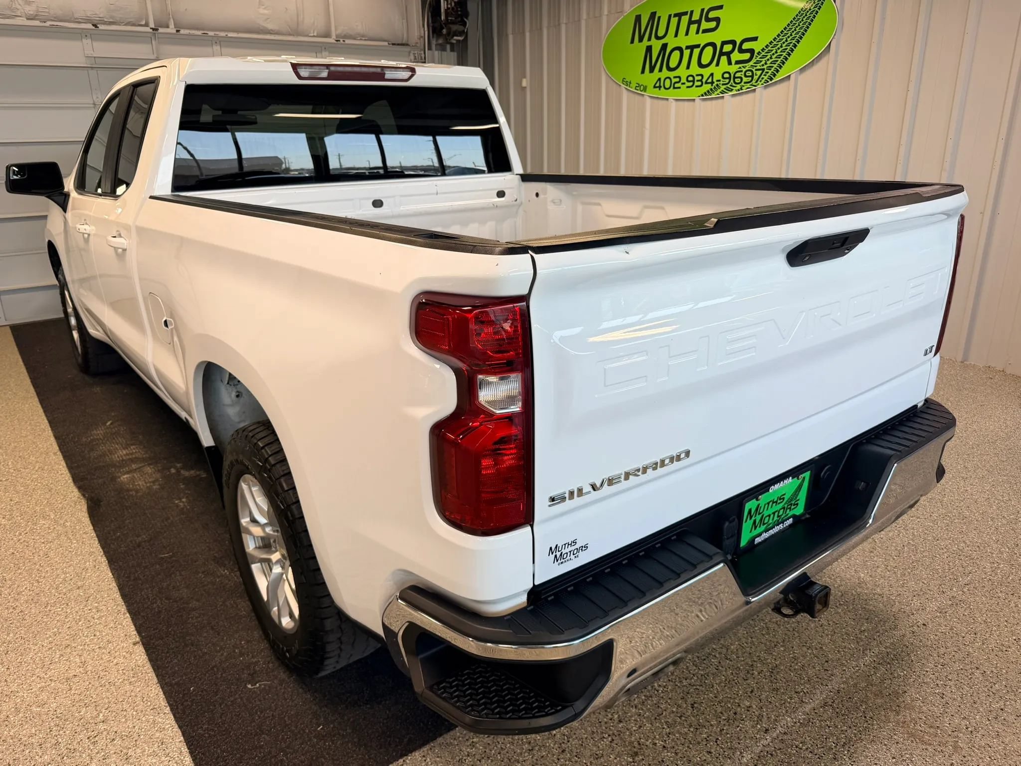 Used 2021 Chevrolet Silverado 1500 LT w/ Z71 Off-Road Package AWD/4WD image 5