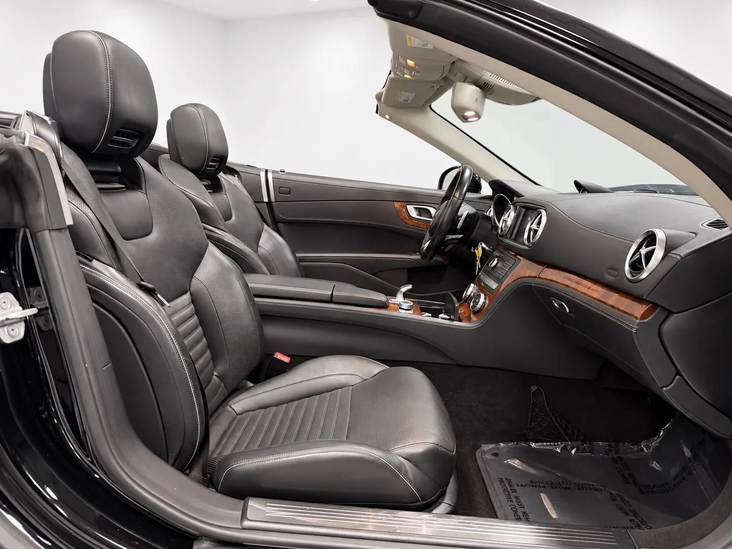 Used 2018 Mercedes-Benz SL 550 image 18