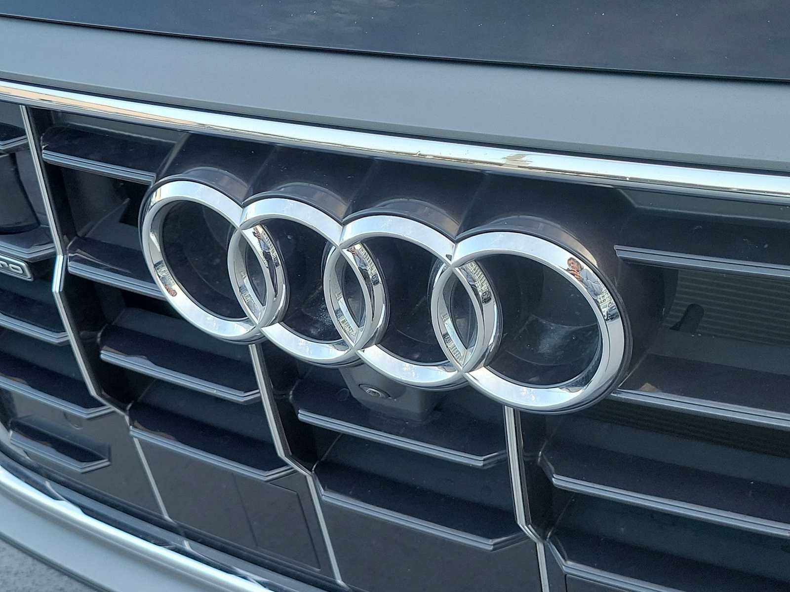 Certified 2023 Audi Q8 Premium Plus AWD/4WD image 10
