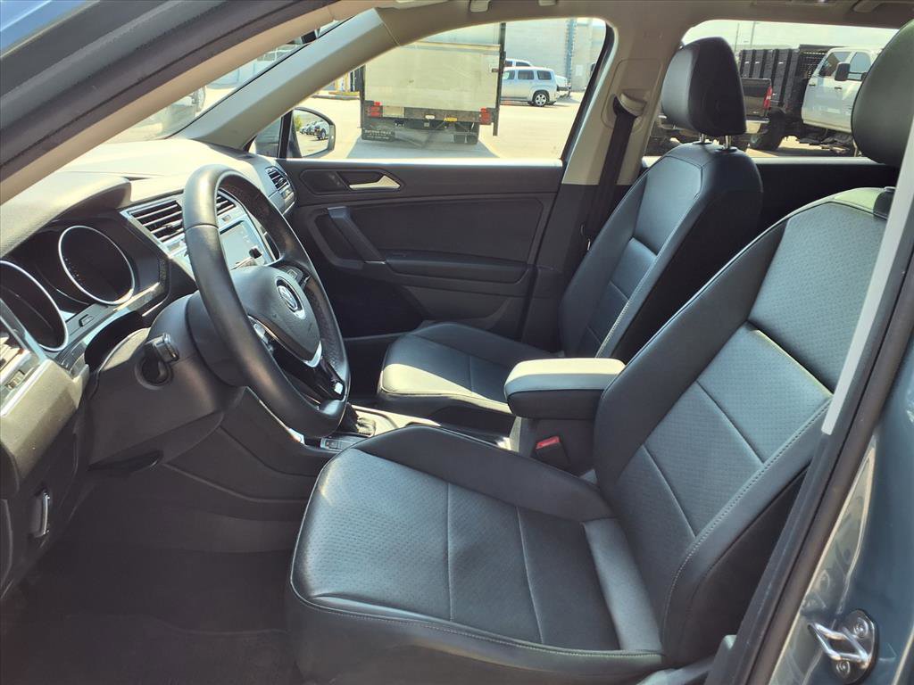 Used 2020 Volkswagen Tiguan SE image 26