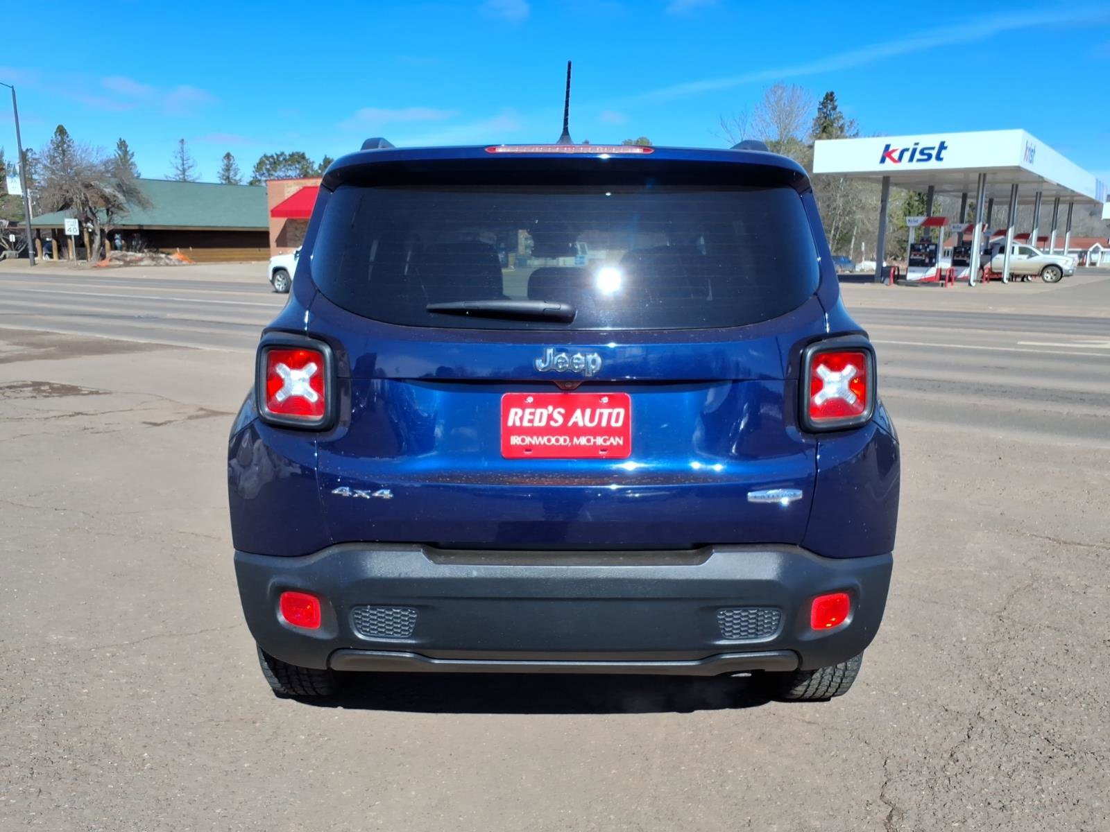 Used 2016 Jeep Renegade Latitude image 5