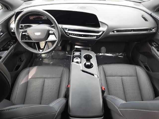 Certified 2024 Cadillac Lyriq Luxury w/ LPO, Floor Liner Package AWD/4WD image 9