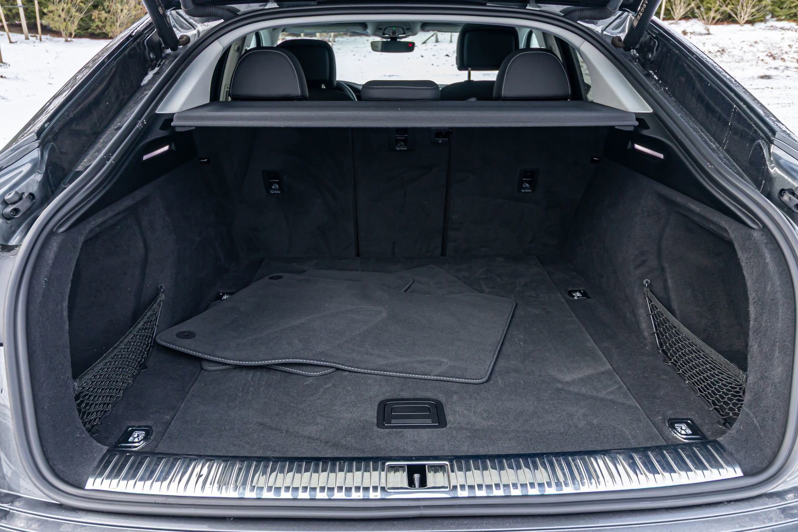 Used 2021 Audi e-tron Premium Plus w/ Premium Plus Package image 16