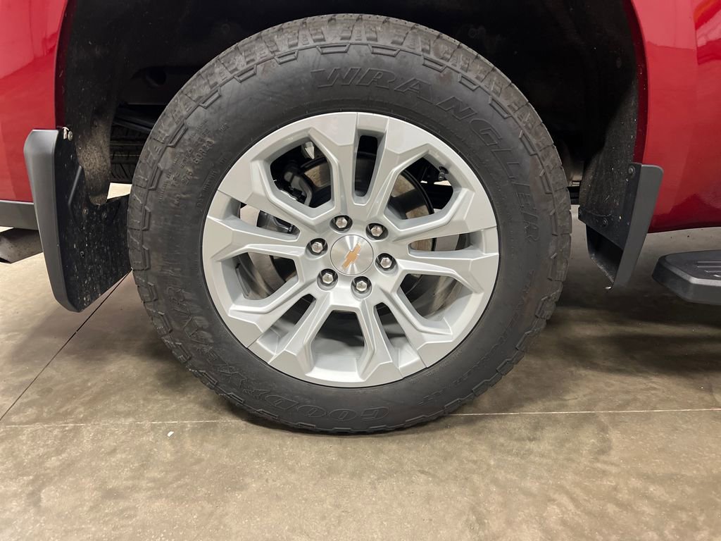 Certified 2025 Chevrolet Silverado 1500 LTZ w/ LTZ Premium Package AWD/4WD image 10