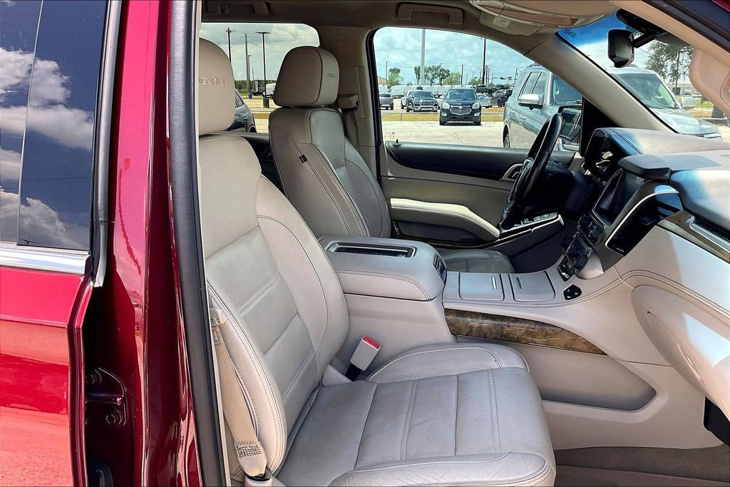 Used 2017 GMC Yukon Denali AWD/4WD image 30