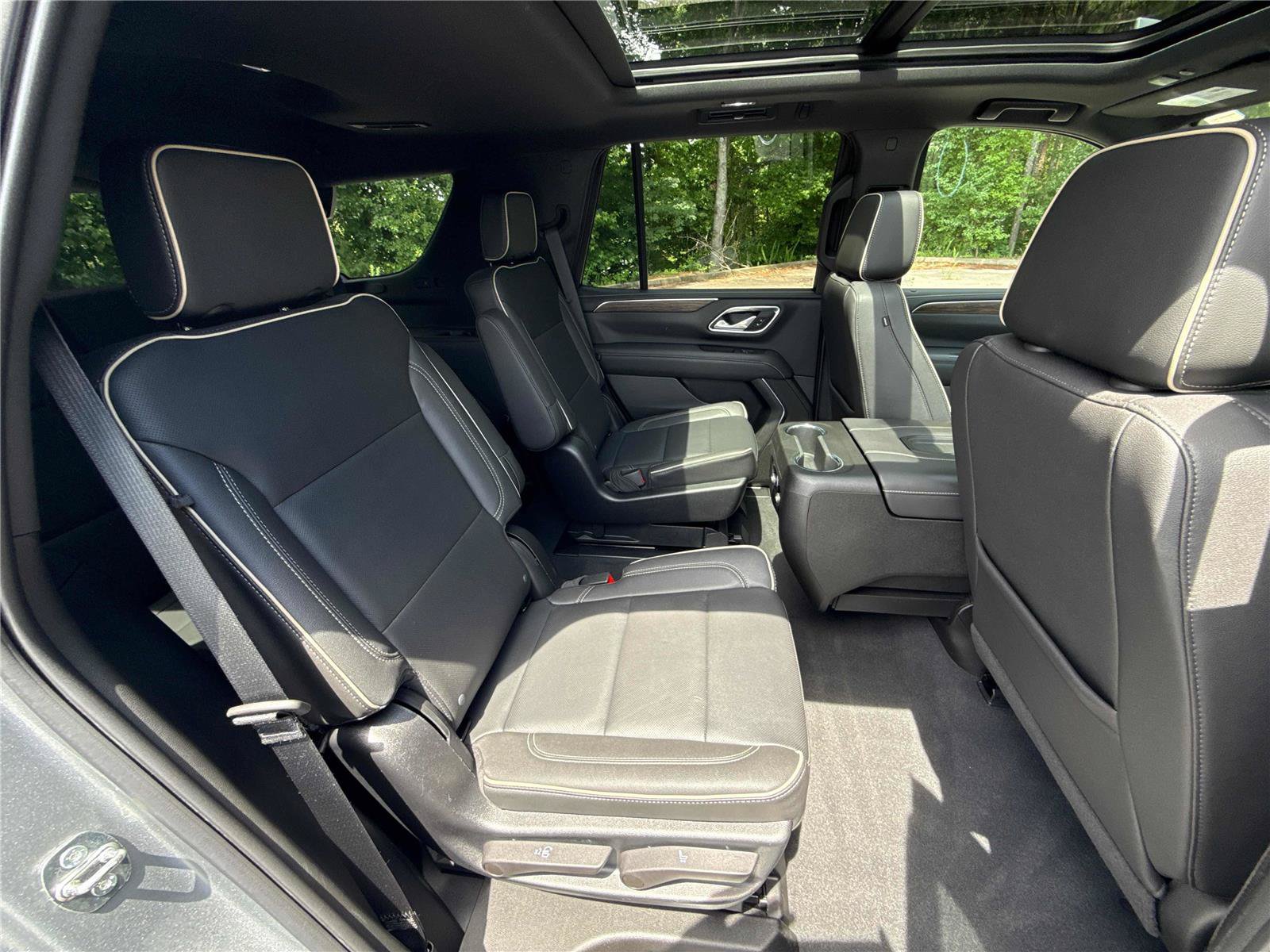 Used 2023 Chevrolet Tahoe Premier AWD/4WD image 31