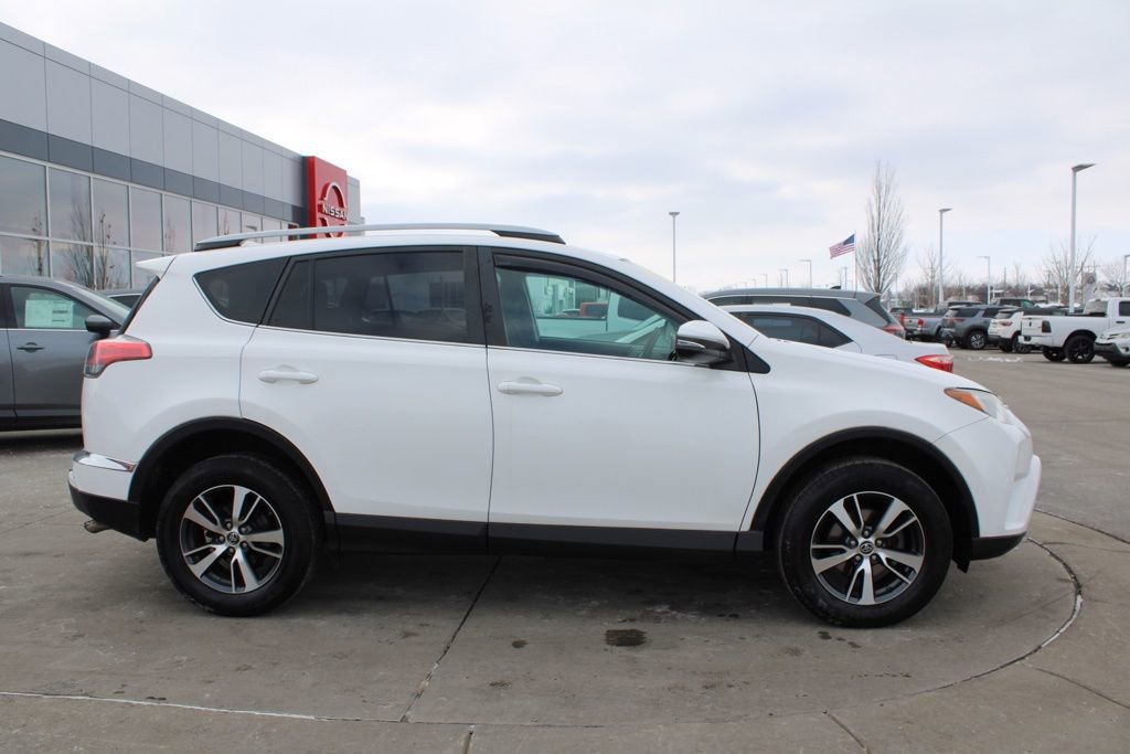 Used 2018 Toyota RAV4 XLE image 6