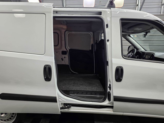 Used 2018 RAM ProMaster City Tradesman FWD image 11