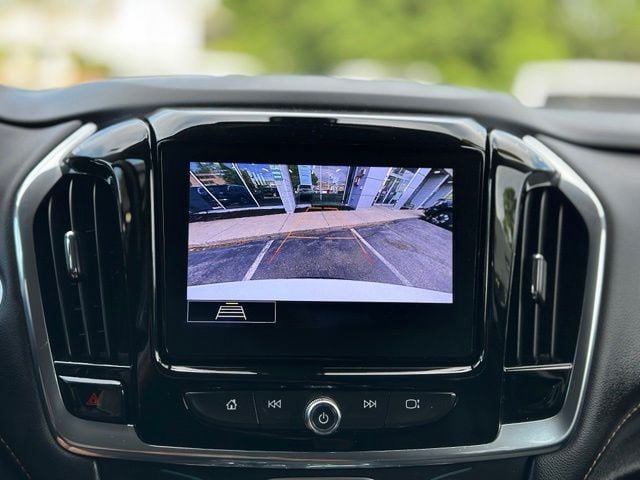 Used 2020 Chevrolet Traverse LT AWD/4WD image 17